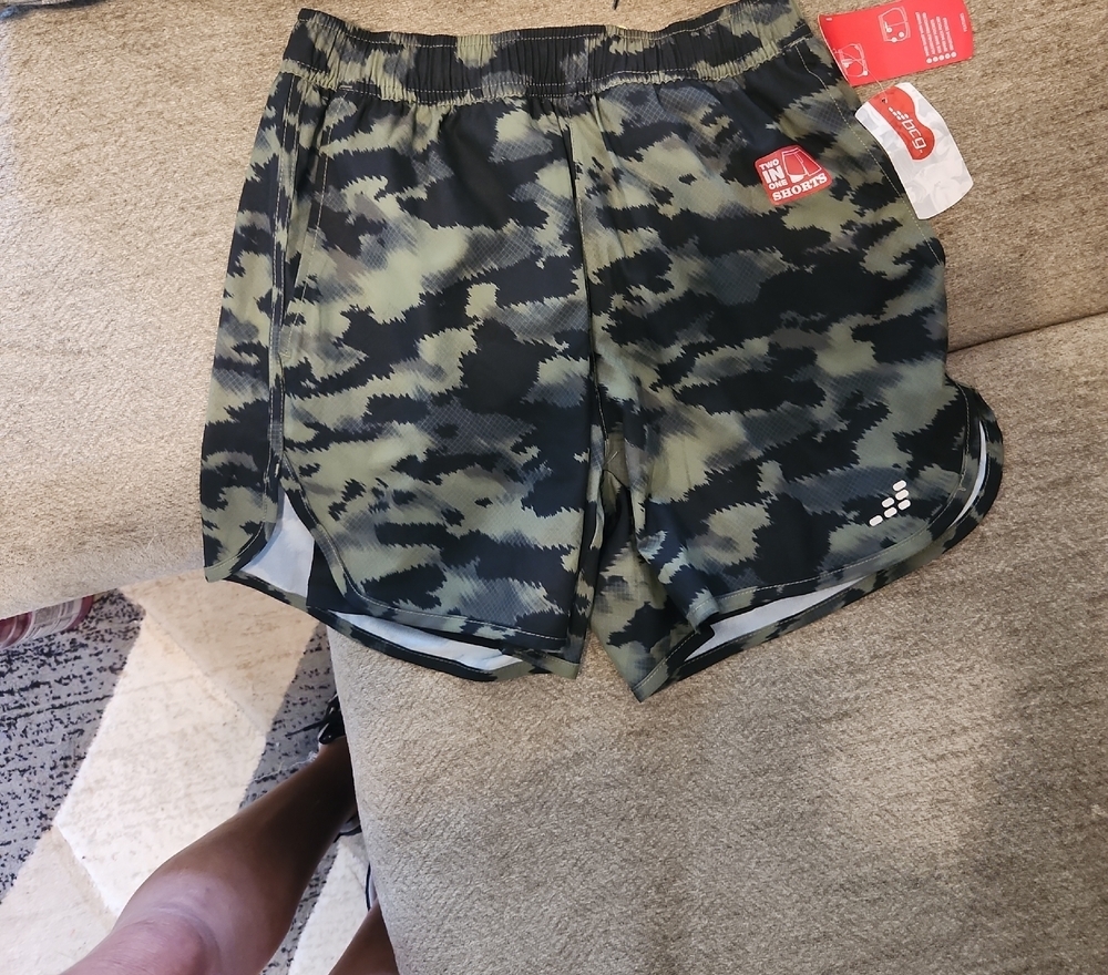 BCG Men's Black and Green Camo Athletic Shorts